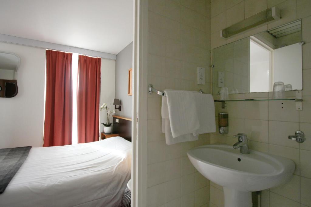 Hotel Denfert-Montparnasse París Habitación foto